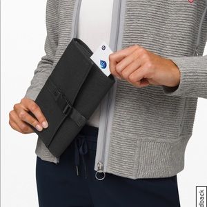 Lululemon Test of Time Travel Wallet